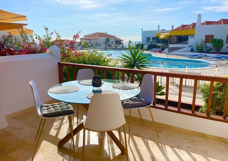 Stylish & Modern 1 Bedroom Suite On Frontline Of Playa Del Duque Costa Adeje  Luaran gambar