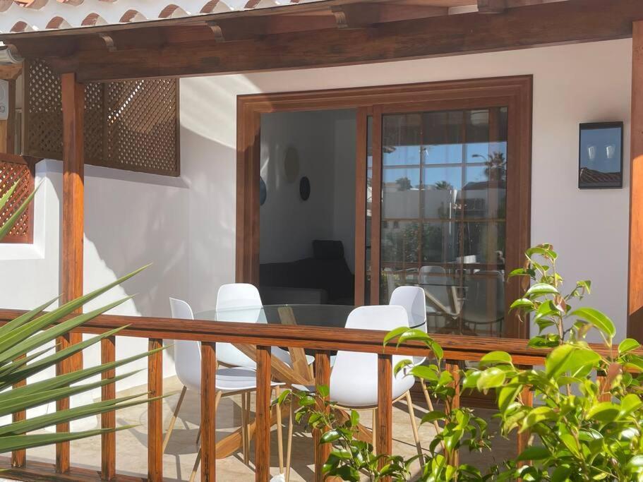 Stylish & Modern 1 Bedroom Suite On Frontline Of Playa Del Duque Costa Adeje  Luaran gambar